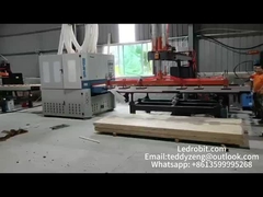 Автоматическая машина для погрузки деревянных досок с роликовым конвейером